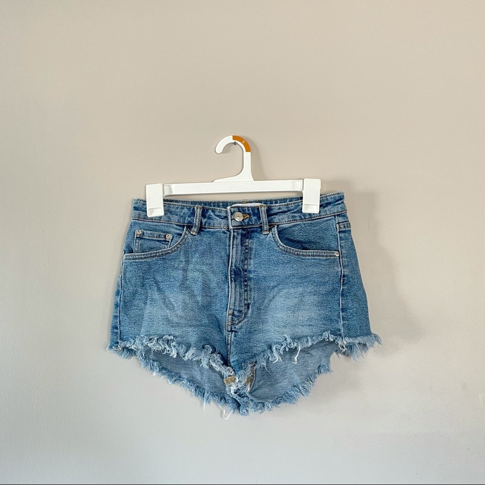 Zara Light-wash Distressed Denim Shorts